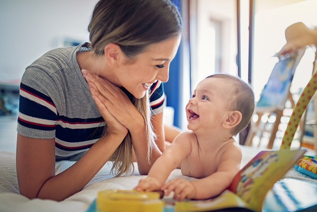 A educação da mãe é essencial no desenvolvimento cognitivo das crianças nos primeiros anos de vida