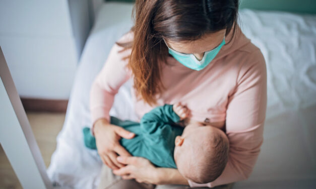Mães com covid-19 podem amamentar com segurança